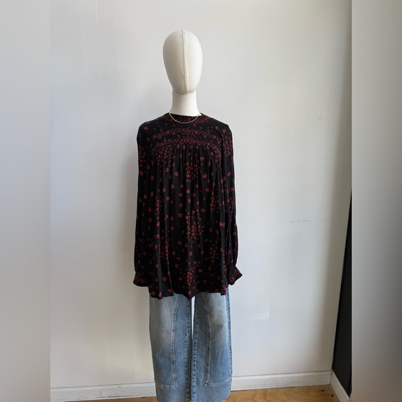 Free People Top - Picture 1 of 5